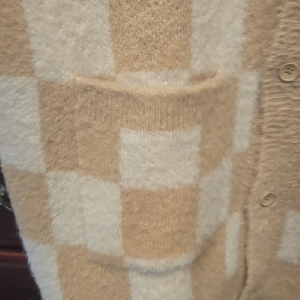 Original Use Tan and Cream Cardigan - Picture 6 of 10